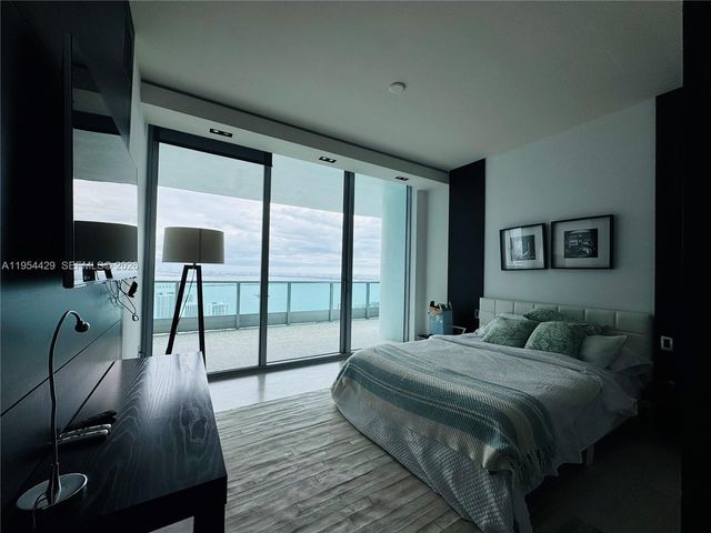 900 Biscayne Blvd 6207, Miami, FL 33132