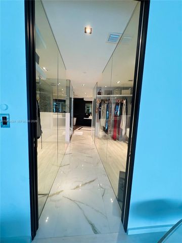 900 Biscayne Blvd 6207, Miami, FL 33132