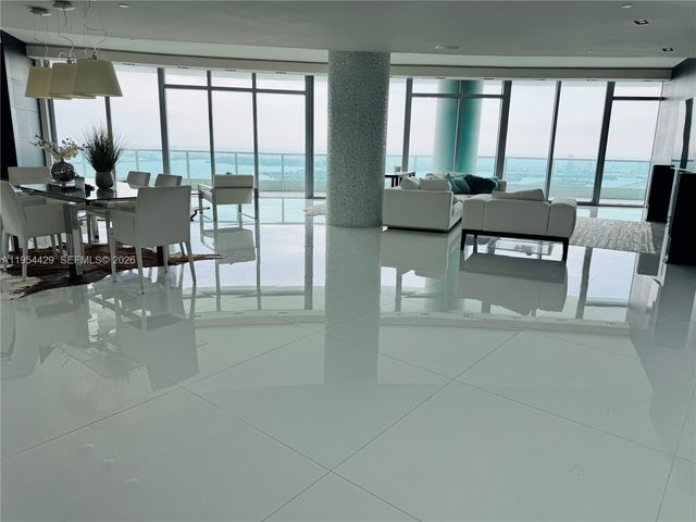 900 Biscayne Blvd 6207, Miami, FL 33132