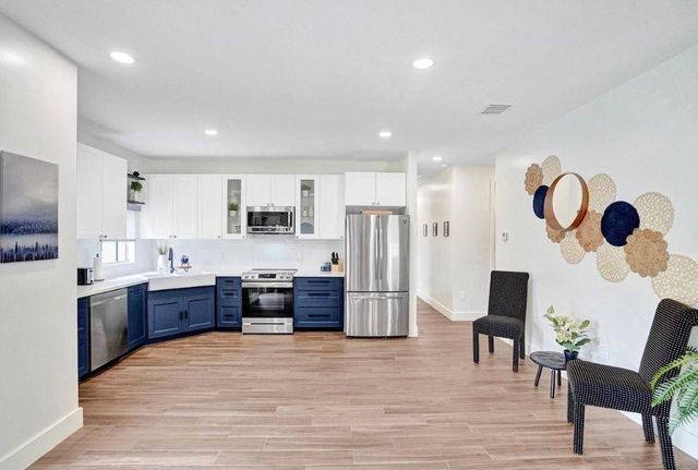 2622 NE 27th Avenue, Lighthouse Point, FL 33064