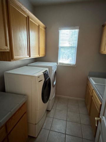 121 Quail Meadow Ln, Copperopolis, CA 95228