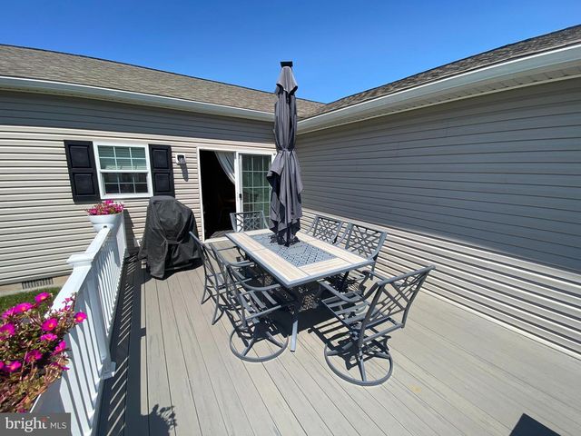 47 DAPHNE CT, Douglassville, PA 19518