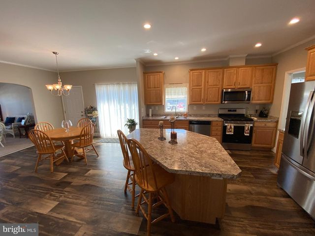 47 DAPHNE CT, Douglassville, PA 19518