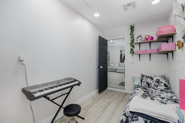 9135 HAWKINS COURT, New Port Richey, FL 34655