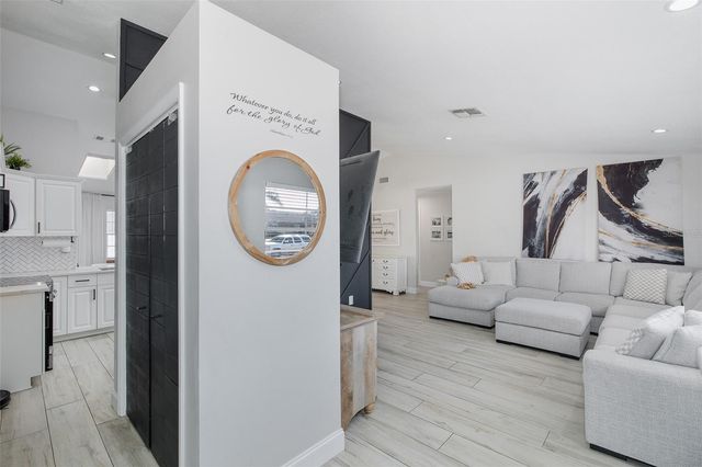 9135 HAWKINS COURT, New Port Richey, FL 34655