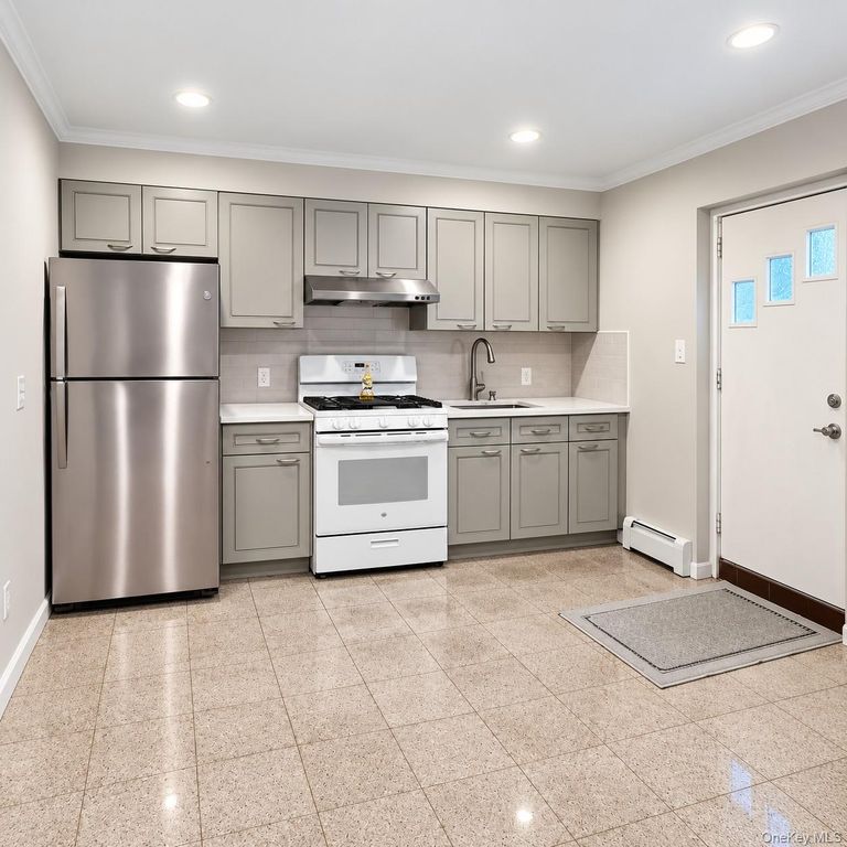 6636 Alderton Street, Rego Park, NY 11374 — photo 2