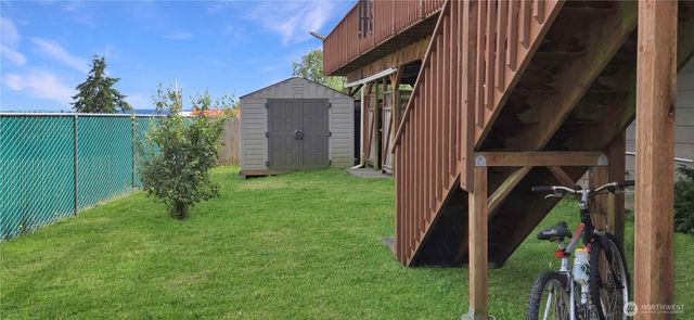 178 NW Captain Court, Oak Harbor, WA 98277