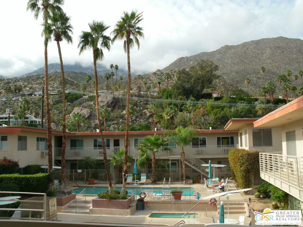 2290 S Palm Canyon Drive 114, Palm Springs, CA 92264