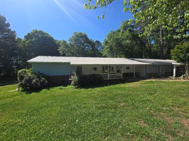 323 Burnt Gin Rd, Gaffney, SC 29340