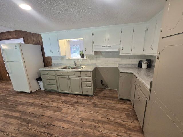 323 Burnt Gin Rd, Gaffney, SC 29340
