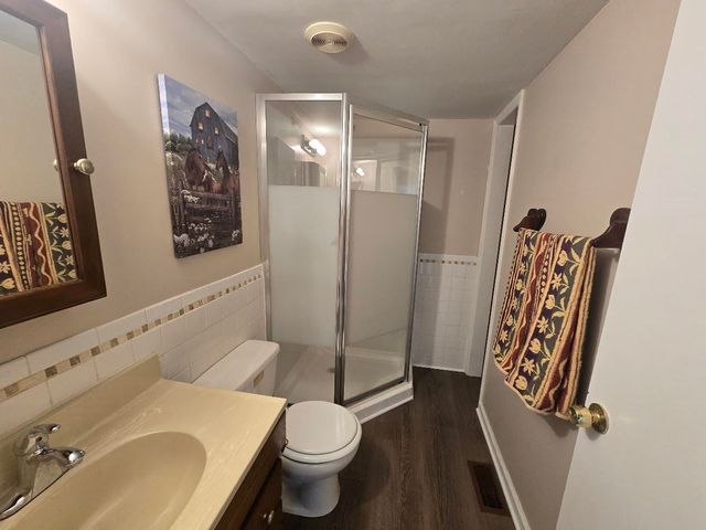 323 Burnt Gin Rd, Gaffney, SC 29340