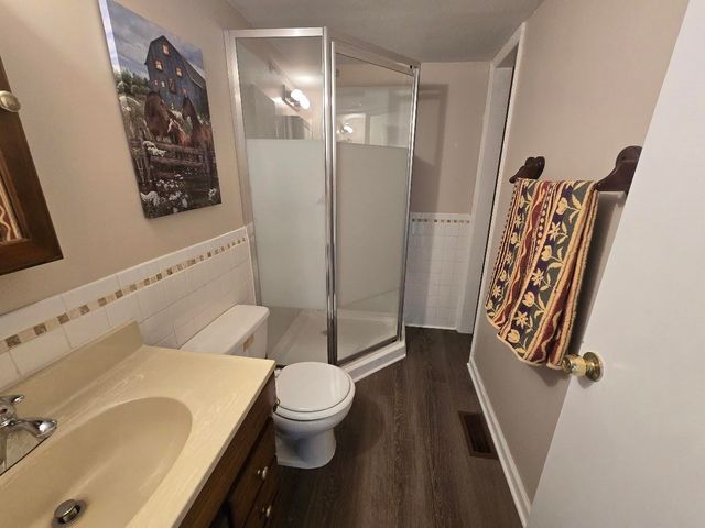 323 Burnt Gin Rd, Gaffney, SC 29340