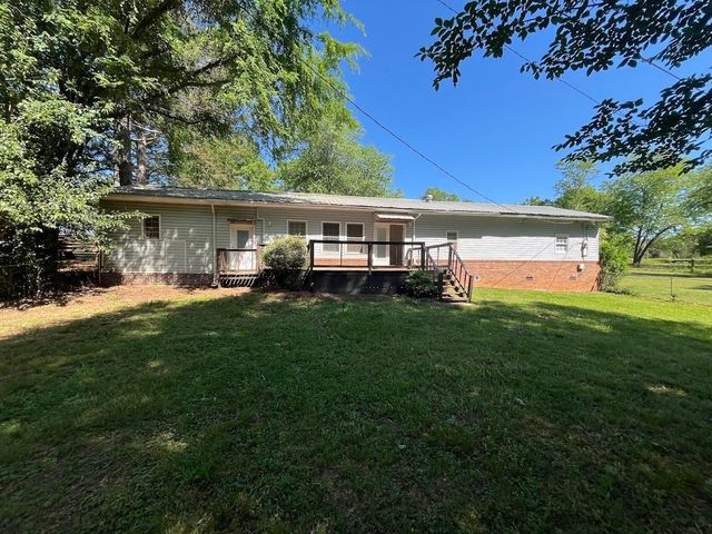 323 Burnt Gin Rd, Gaffney, SC 29340