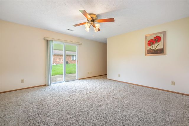 6685 Oakwood Lane, Huber Heights, OH 45424