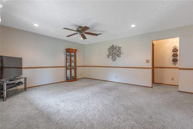 6685 Oakwood Lane, Huber Heights, OH 45424