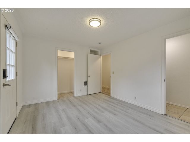 11820 Sw TIEDEMAN Ave, Portland, OR 97223