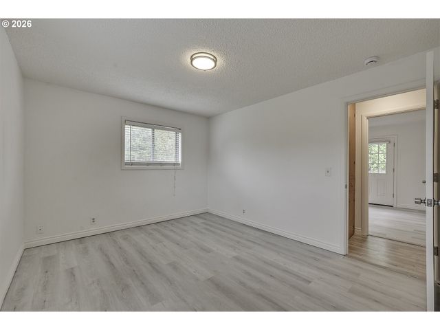 11820 Sw TIEDEMAN Ave, Portland, OR 97223