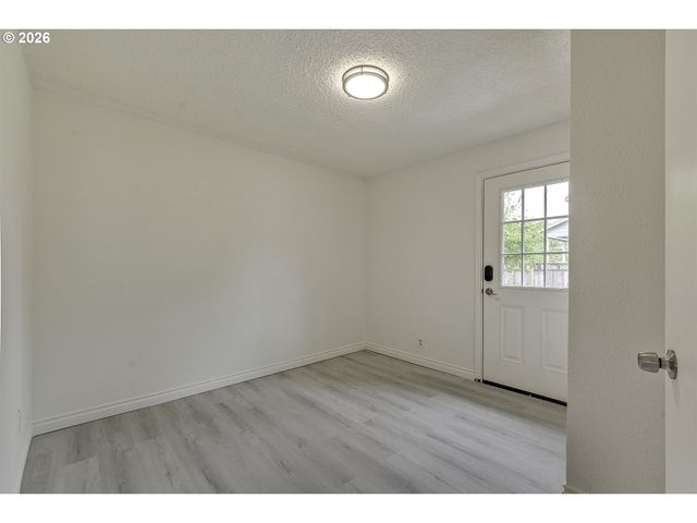 11820 Sw TIEDEMAN Ave, Portland, OR 97223