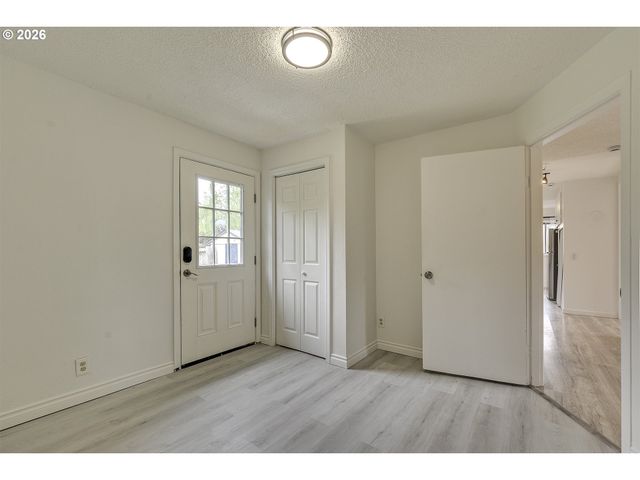 11820 Sw TIEDEMAN Ave, Portland, OR 97223