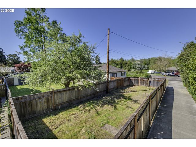 11820 Sw TIEDEMAN Ave, Portland, OR 97223