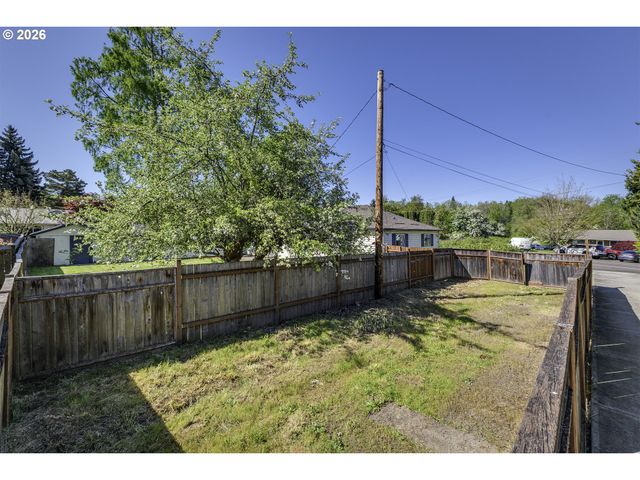 11820 Sw TIEDEMAN Ave, Portland, OR 97223