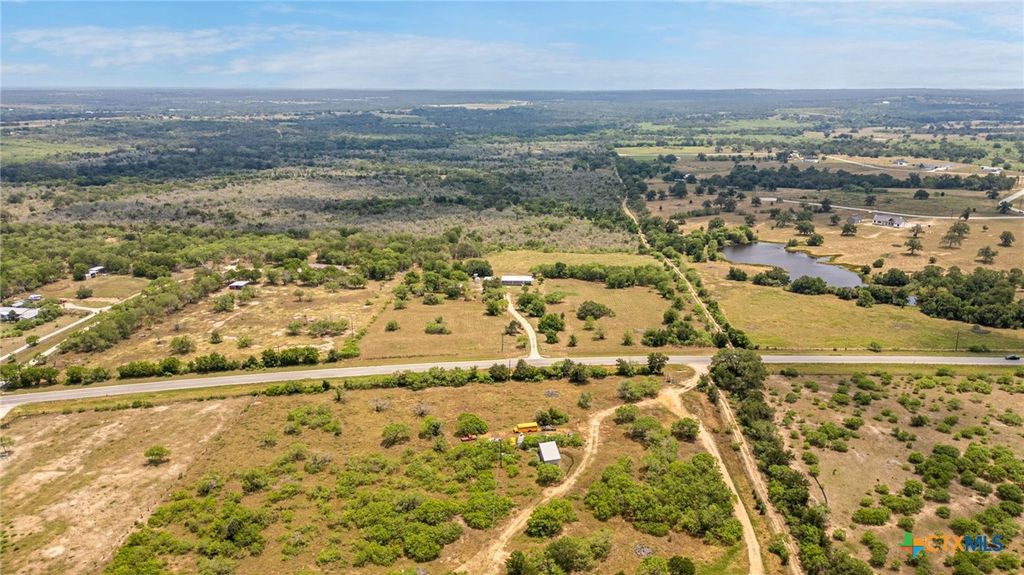 411 Fm 86, Red Rock, TX 78662