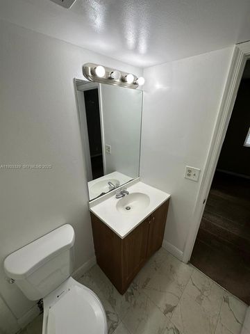 1016 Twin Lakes Dr 20-G, Coral Springs, FL 33071