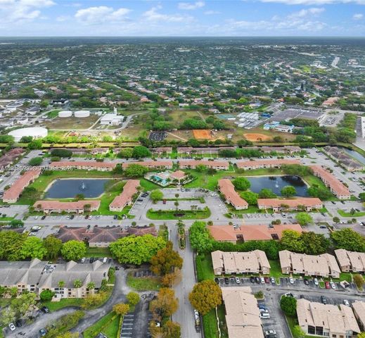 1016 Twin Lakes Dr 20-G, Coral Springs, FL 33071