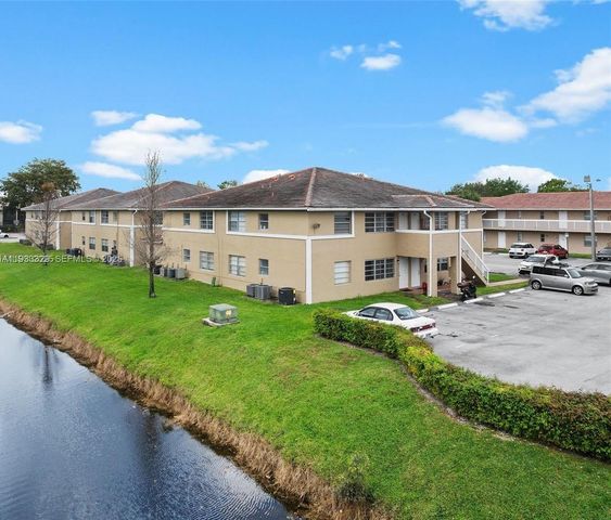 1016 Twin Lakes Dr 20-G, Coral Springs, FL 33071