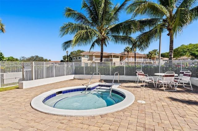 1016 Twin Lakes Dr 20-G, Coral Springs, FL 33071