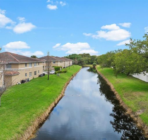 1016 Twin Lakes Dr 20-G, Coral Springs, FL 33071