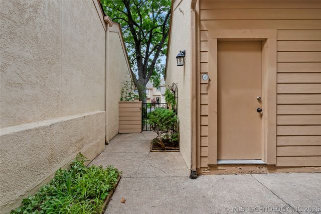 8425 S College Avenue, Tulsa, OK 74137