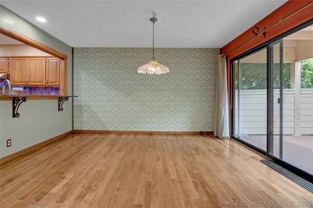 8425 S College Avenue, Tulsa, OK 74137
