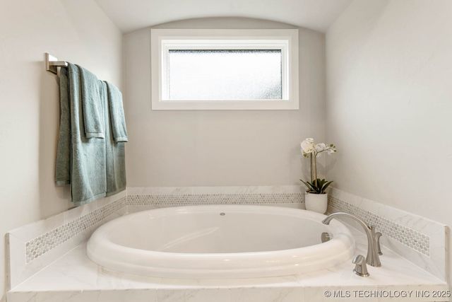 1604 Pinecrest Drive, Claremore, OK 74017