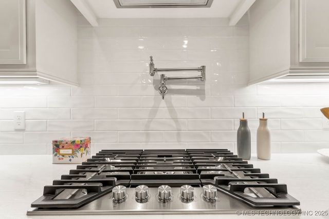 1604 Pinecrest Drive, Claremore, OK 74017