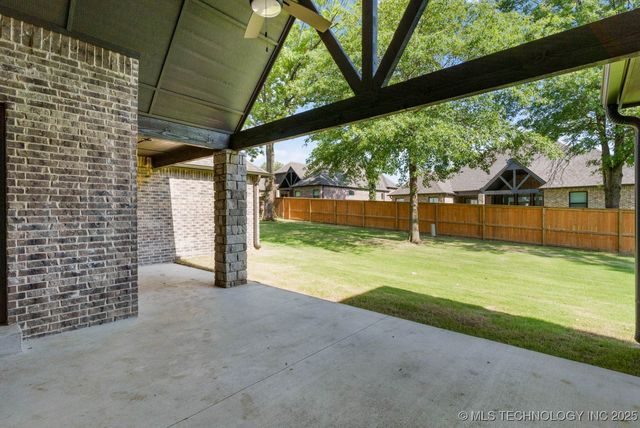 1604 Pinecrest Drive, Claremore, OK 74017