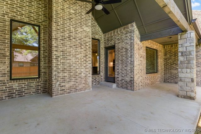 1604 Pinecrest Drive, Claremore, OK 74017