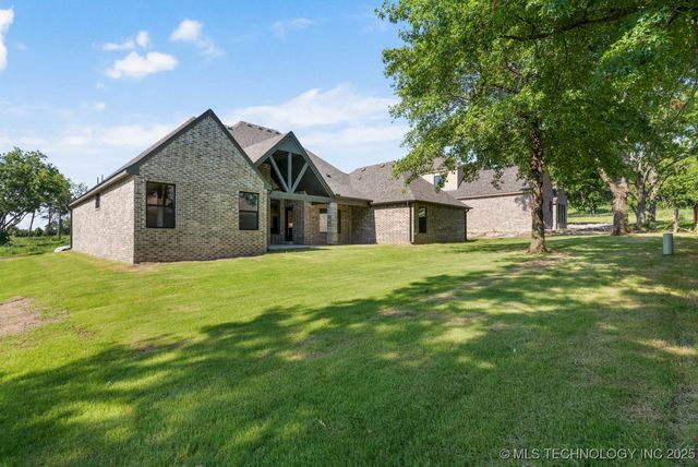 1604 Pinecrest Drive, Claremore, OK 74017