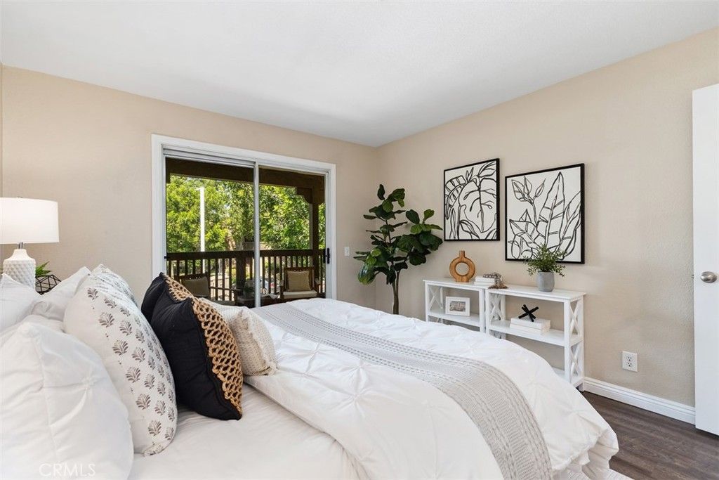 Image 19 of property listing at 227 S Cross Creek D, Orange, CA 92869