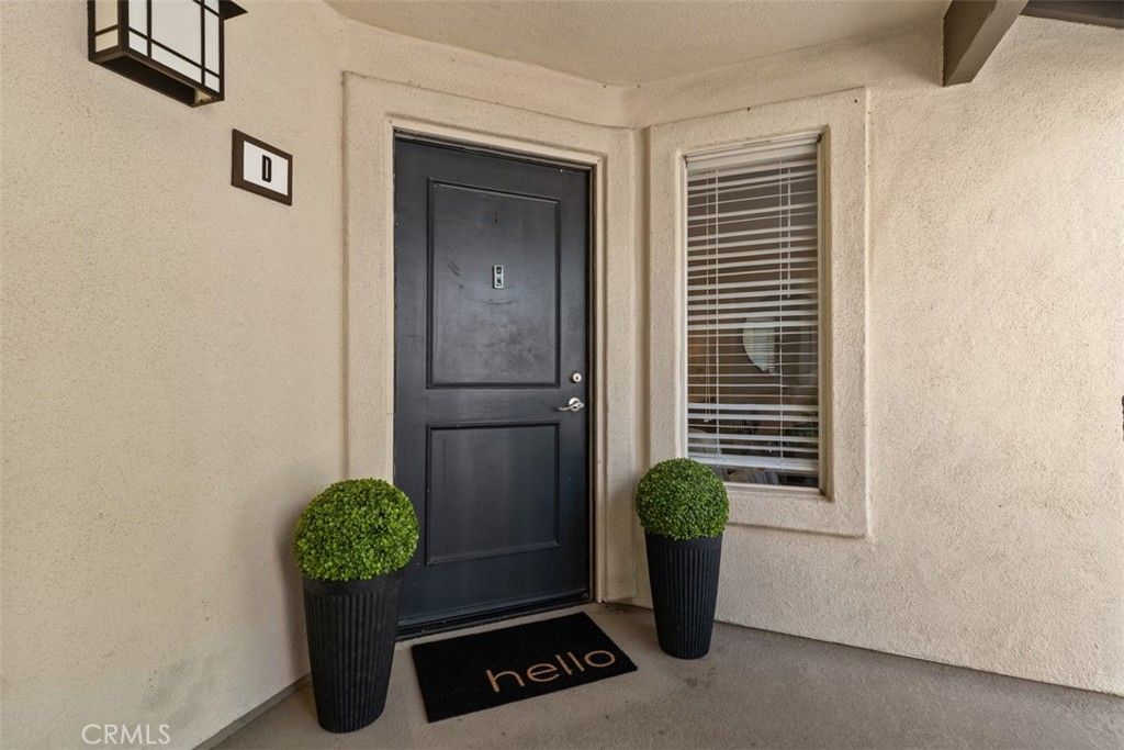 Image 5 of property listing at 227 S Cross Creek D, Orange, CA 92869