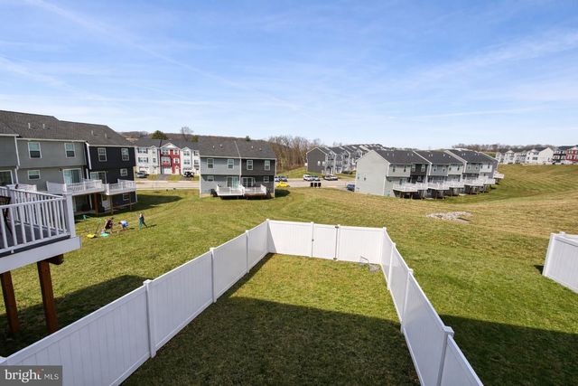 170 HUDSON BLVD, Red Lion, PA 17356