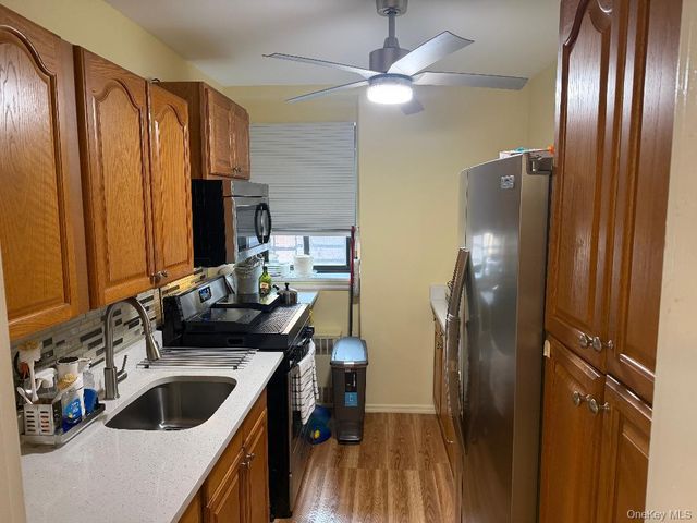 87-15 204th Street B51, Hollis, NY 11423