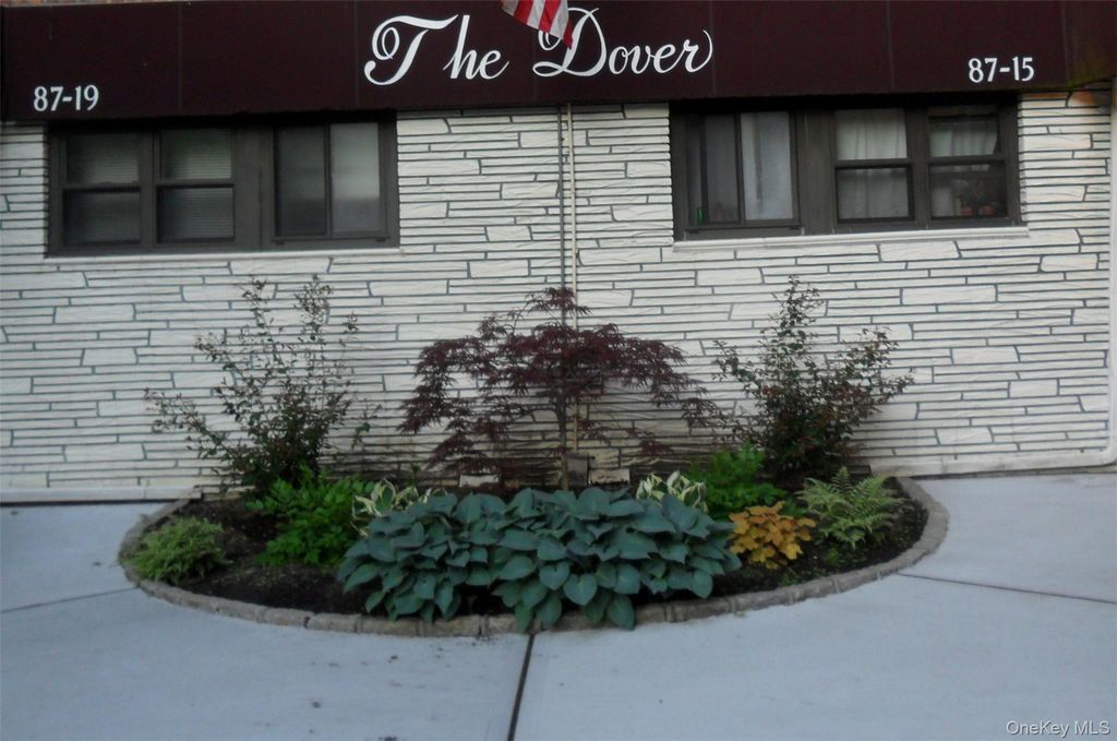 87-15 204th Street B51, Hollis, NY 11423