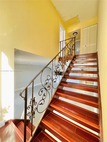 10000 NW 9th St Cir 2, Miami, FL 33172