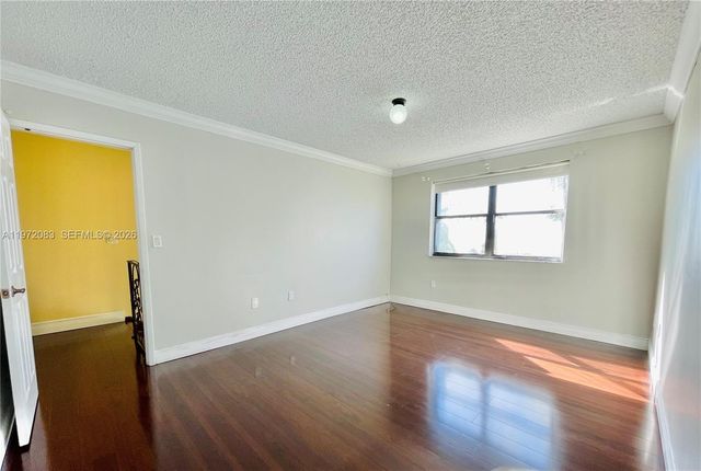 10000 NW 9th St Cir 2, Miami, FL 33172