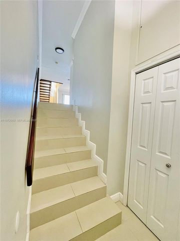 10000 NW 9th St Cir 2, Miami, FL 33172