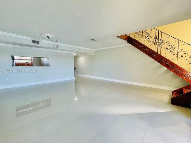 10000 NW 9th St Cir 2, Miami, FL 33172