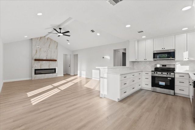 1405 Newport Boulevard, League City, TX 77573