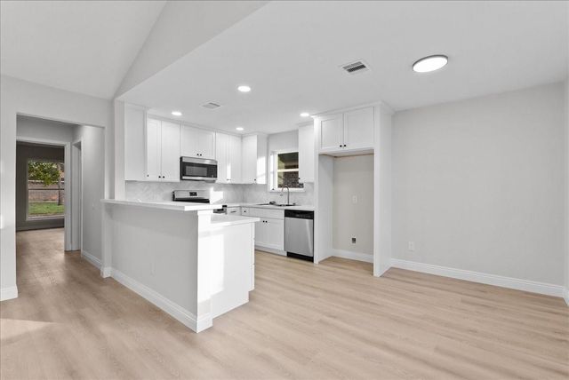 1405 Newport Boulevard, League City, TX 77573