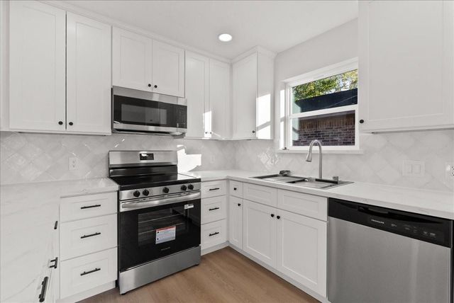 1405 Newport Boulevard, League City, TX 77573